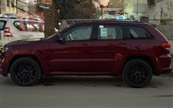 جیپ گراند شیرۆکی